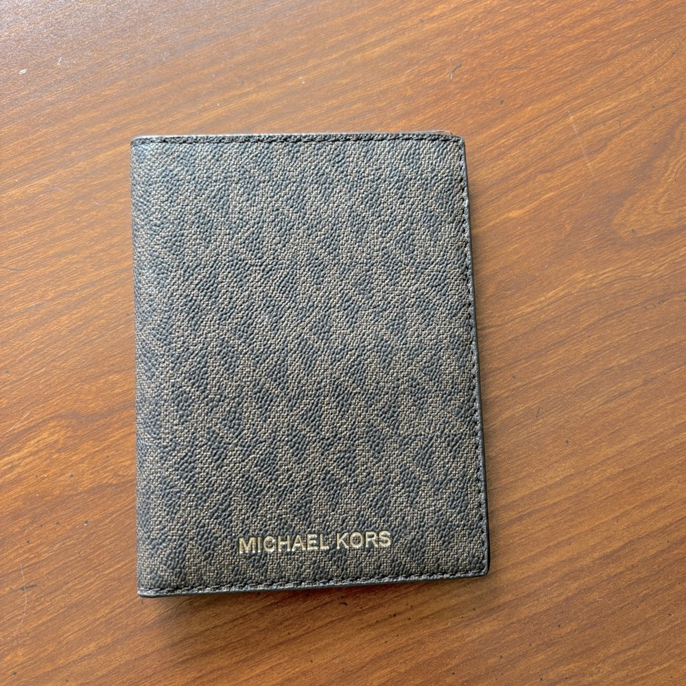 Michael Kors Passport or Travel Documents Holder, NEW